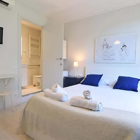 Pretty Apartment In The Heart 펜션 루베